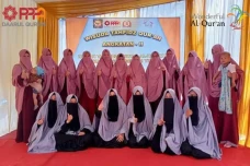 Hebat! Emak-emak di...