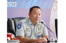 Jasa Raharja Serahkan...
