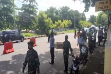 9 Daerah Masih PPKM...