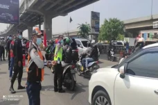 13 Posko Mudik di Bekasi...