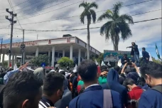 Ribuan Mahasiswa Bengkulu...