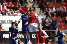 Starter Lawan Rotherham,...