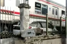 Penampakan Mobil Ringsek...
