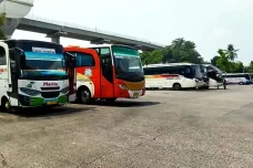 Pemudik di Terminal...