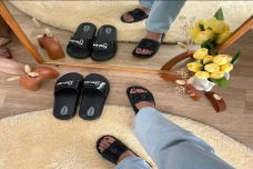 Tampil Trendy dengan...