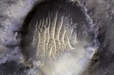 Uniknya Kawah di Pusat...