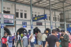Pemudik Naik Kereta...