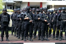 Pasukan Bersenjata Turut...