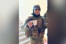 Berperang untuk Ukraina,...