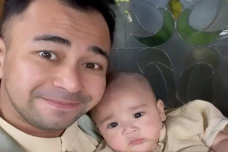 Libur Syuting, Raffi...