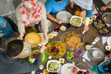 5 Tips Jaga Pola Makan...