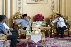 Ridwan Kamil Puji Komitmen...