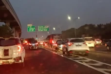 Tol Jagorawi Padat Merayap,...