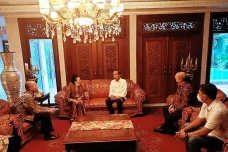 Usai Temui Hendropriyono,...