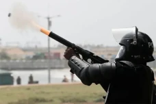 Polisi dan Tentara Sri...