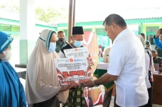 Bupati Bulukumba Hadiri...