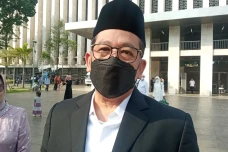 UAS Ditolak Singapura,...