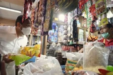 Banjir Stok Minyak Goreng...
