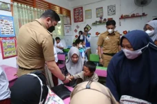 Imunisasi Dasar Lengkap...