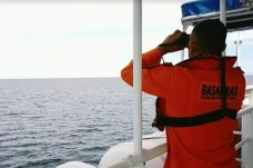 Tim Basarnas Masih Cari...
