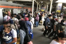 KCI Tambah Peron di...