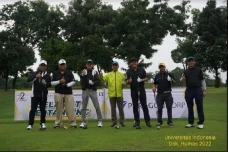 Melalui Turnamen Golf,...