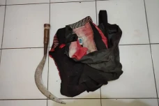 Tersulut Api Cemburu,...