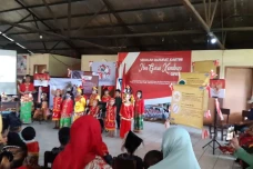 Peringati Hari Lahir...