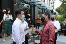 Sandiaga Uno Temui Menkes...