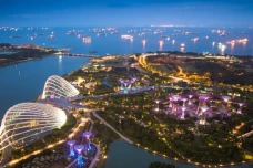 Tiket Pesawat ke Singapura...