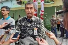 2 Kepala Dinas Pemkot...