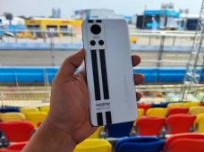Terinspirasi Mobil Balap,...