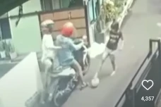 Terekam CCTV, Bocah...