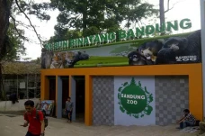 Dituding Nunggak Sewa...