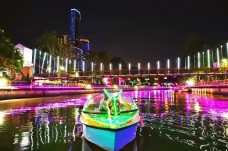 Sungai Kalimas Menjadi...