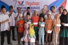 Rayakan HUT ke-7, Partai...