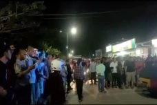 Mencekam! 2 Kelompok...