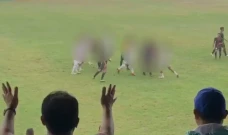 Pertandingan Sepakbola...
