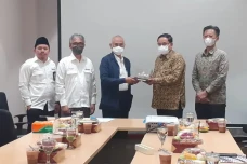Jalin Kerja Sama Investasi,...