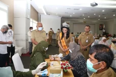 Jadi Wamendagri Sehari,...