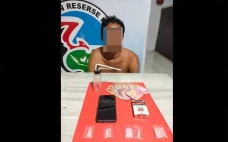 Sembunyikan Sabu di...