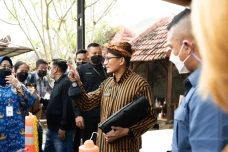 Top! Sandiaga Uno: Hingga...