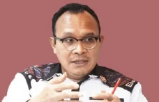 Mengakselerasi Birokrasi...