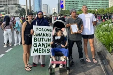 Perjuangan Santi Warastuti...