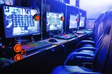 5 Atlet Esport Indonesia...