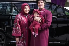 Aurel Hermansyah Ulang...