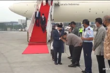 Momen Haru Irjen Pol...