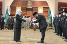 Dilantik Menjadi Sekdaprov...