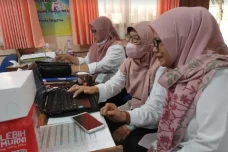 Ironis! Kota Santri...