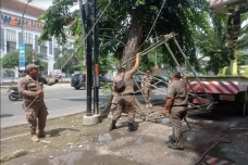Menyalahi Aturan, Sejumlah...